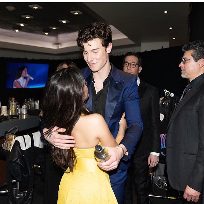 Lý do Shawn Mendes bị gọi hồn khi Camila chia tay: Ánh mắt ngây ngốc dán vào cô bạn từ lâu dù nàng có bạn trai - Ảnh 9.