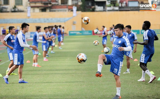 Bùi Tiến Dũng rộng cửa bắt chính cho Hà Nội FC tại Cup Quốc gia 2019 - Ảnh 10.