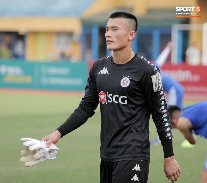 Bùi Tiến Dũng rộng cửa bắt chính cho Hà Nội FC tại Cup Quốc gia 2019 - Ảnh 1.