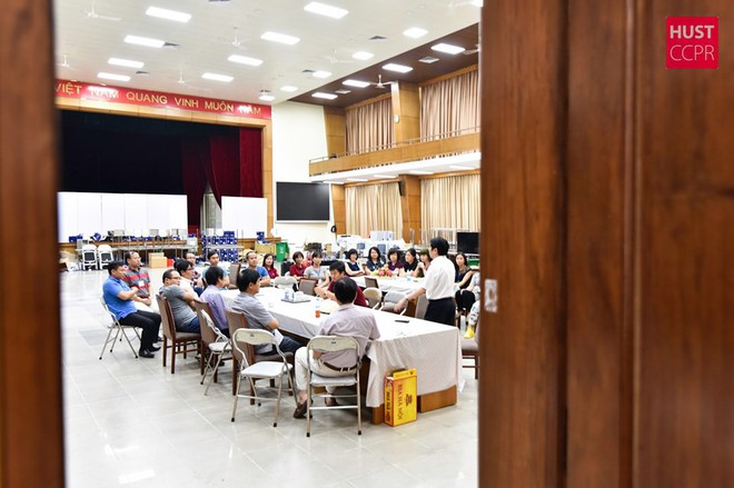 Ảnh: Tận mắt khu vực in sao đề thi cho gần 81.000 thí sinh THPT Quốc gia 2019 - Ảnh 2.