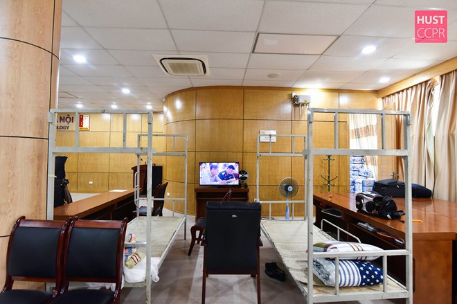 Ảnh: Tận mắt khu vực in sao đề thi cho gần 81.000 thí sinh THPT Quốc gia 2019 - Ảnh 13.