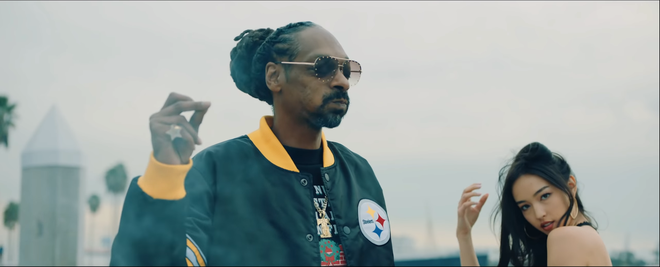 Trailer MV Hãy trao cho anh xuất hiện Snoop Dogg, hé lộ phân cảnh tình tứ của Madison Beer và Sơn Tùng M-TP - Ảnh 6.