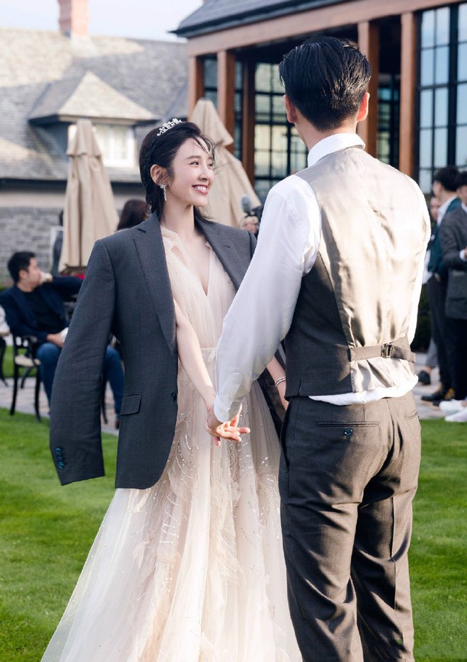 Đ&aacute;m cưới tựa cổ t&iacute;ch, xo&aacute; tan m&acirc;y m&ugrave; scandal ly h&ocirc;n, chia tay của showbiz ch&acirc;u &Aacute; của cặp đ&ocirc;i mỹ nh&acirc;n T&acirc;y Du K&yacute; g&acirc;y sốt - Ảnh 12.