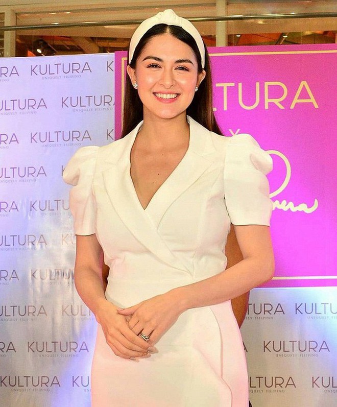 Lần đầu xuất hiện sau sinh, &ldquo;mỹ nh&acirc;n đẹp nhất Philippines&rdquo; diện set đồ gần 100 triệu nhưng nhan sắc mới g&acirc;y shock nhất - Ảnh 2.