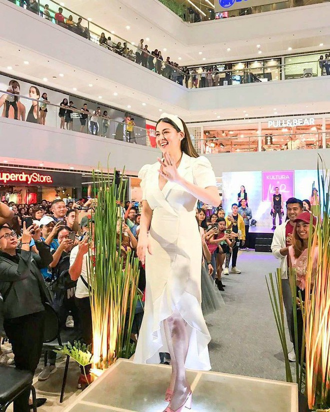 Lần đầu xuất hiện sau sinh, &ldquo;mỹ nh&acirc;n đẹp nhất Philippines&rdquo; diện set đồ gần 100 triệu nhưng nhan sắc mới g&acirc;y shock nhất - Ảnh 6.