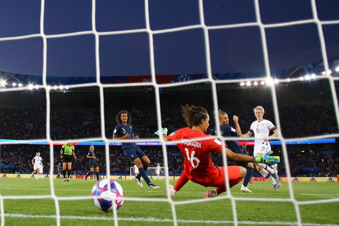 Captain America phi&ecirc;n bản nữ ghi cả 2 b&agrave;n loại chủ nh&agrave; Ph&aacute;p ở tứ kết World Cup 2019 - Ảnh 7.