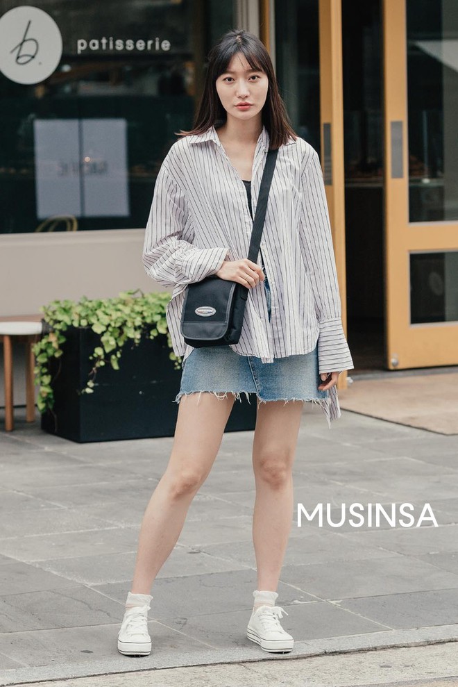 Street style giới trẻ Hàn tuần qua: xem xong bạn sẽ thấy việc lên đồ đơn giản mà đẹp hết nấc dễ như ăn kẹo - Ảnh 3.