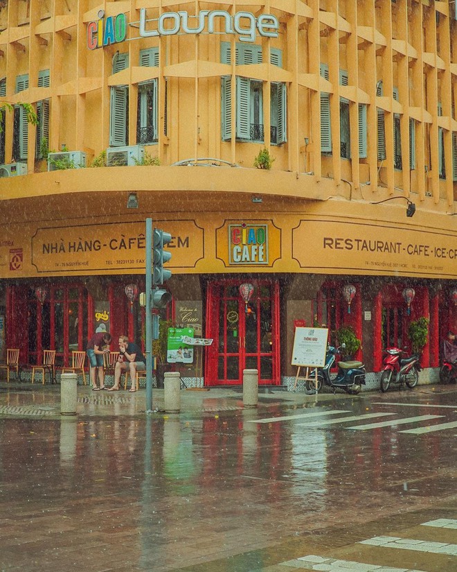Nhìn lại một chút Ciao Cafe - biểu tượng quen thuộc trên phố đi bộ Nguyễn Huệ, chứa đựng biết bao kỷ niệm thân thương của giới trẻ Sài Gòn trước khi đóng cửa - Ảnh 9.