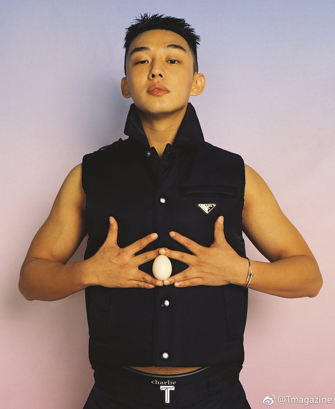 Tăng cân ầm ầm mất hết múi bụng, Yoo Ah In từ trai đẹp sexy đã thành ông chú bụng bia lúc nào không hay - Ảnh 5.