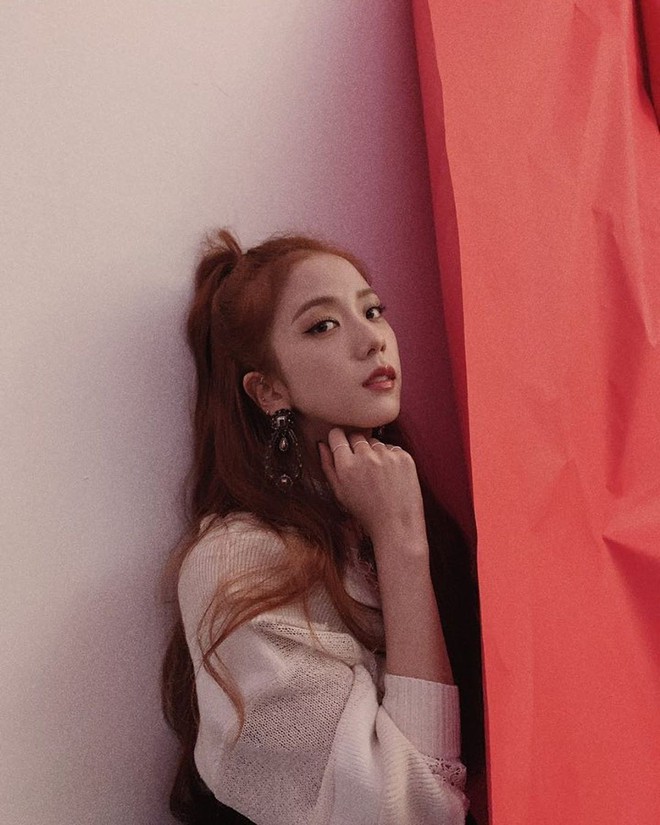 Jisoo (BLACKPINK) trong bộ ảnh hậu trường không khác gì họa báo: Thì ra visual đẳng cấp nữ thần Gen3 là đây? - Ảnh 6.