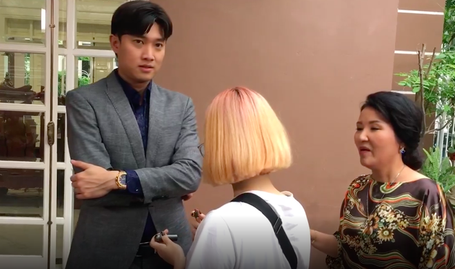 C&ocirc; g&aacute;i lạ cả gan qua mặt Bảo Thanh đặt nụ h&ocirc;n l&ecirc;n m&aacute; Quốc Trường khiến d&acirc;n mạng dậy s&oacute;ng - Ảnh 2.