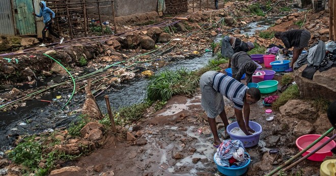 Tin buồn ngày Môi trường thế giới: 2/3 các dòng sông toàn cầu đang “nhiễm độc” thuốc kháng sinh, có nơi cao gấp 300 lần mức tiêu chuẩn - Ảnh 5.