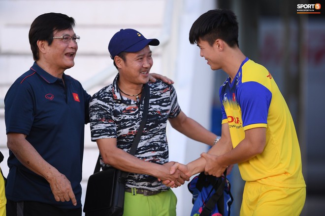 Danh thủ Nguyễn Hồng Sơn: Tuyển Việt Nam b&acirc;y giờ khiến Th&aacute;i Lan phải run sợ - Ảnh 2.