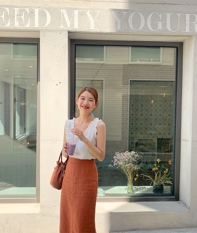 Diện áo sát nách đi làm: Tại sao không thể khi bạn đã có 4 tips giúp chuyên nghiệp hóa phong cách này - Ảnh 7.