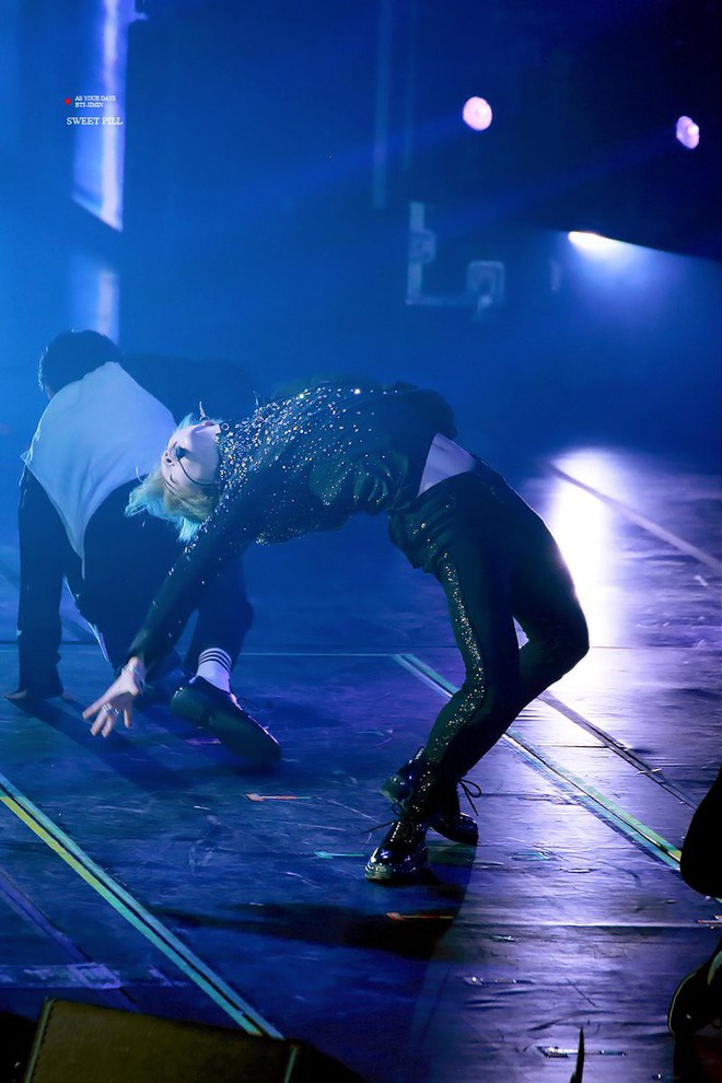 Điểm danh ngay những &ldquo;bậc thầy s&acirc;n khấu&rdquo; của Kpop c&oacute; khả năng g&acirc;y s&aacute;t thương cao ở mọi m&agrave;n tr&igrave;nh diễn - Ảnh 2.