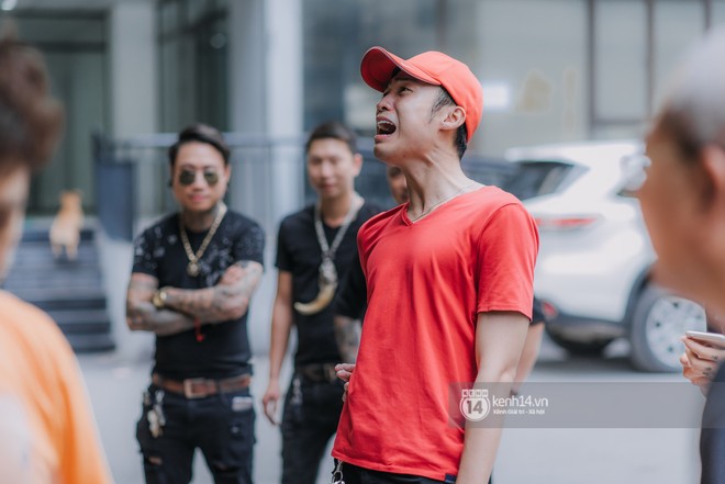 HOT hậu trường Về Nh&agrave; Đi Con: Xuất hiện đầu gấu mới, Khải Ch&iacute; Ph&egrave;o sắp bị ra r&igrave;a rồi b&agrave; con ơi? - Ảnh 5.