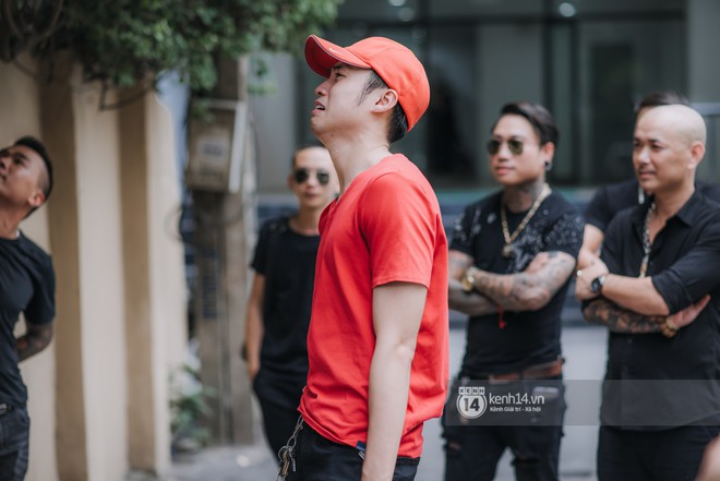 HOT hậu trường Về Nh&agrave; Đi Con: Xuất hiện đầu gấu mới, Khải Ch&iacute; Ph&egrave;o sắp bị ra r&igrave;a rồi b&agrave; con ơi? - Ảnh 4.