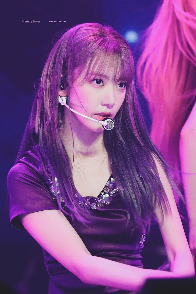 Bất ngờ với thứ hạng nổi tiếng của IZ*ONE theo lượng bắt tay: Thành viên nổi ở quốc tế lại đội sổ tại Nhật! - Ảnh 7.