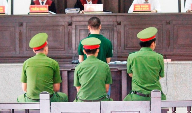 Mối t&igrave;nh ngang tr&aacute;i giữa bạn trai 15 tuổi v&agrave; c&ocirc; b&eacute; 12 tuổi  - Ảnh 1.