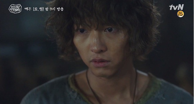 Kim Ji Won bùng nổ diễn xuất: Tự cắn đứt tay rồi bôi máu lên mắt, triệu hồi sói thần ngay tập 4 Niên Sử Kí Arthdal! - Ảnh 9.