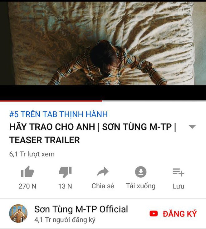 MV &ldquo;H&atilde;y Trao Cho Anh&rdquo; c&oacute; thể kh&ocirc;ng lọt Top Trending Việt Nam v&igrave; l&iacute; do giống với si&ecirc;u hit th&aacute;ng 4 của BTS? - Ảnh 2.