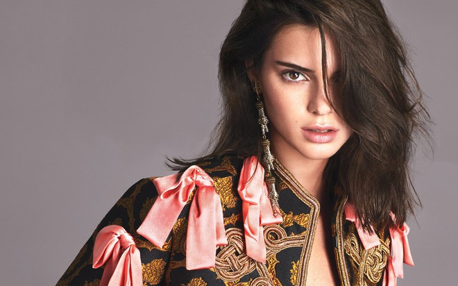 Kendall Jenner: Kẻ lạc loài nhà Kardashian đến mẫu 9x đắt giá nhất thế giới, cháu trai của Tổng thống Mỹ cũng phải mê - Ảnh 4. Kendall Jenner: Kẻ lạc loài nhà Kardashian đến mẫu 9x đắt giá nhất thế giới, cháu trai của Tổng thống Mỹ cũng phải mê - Ảnh 4.