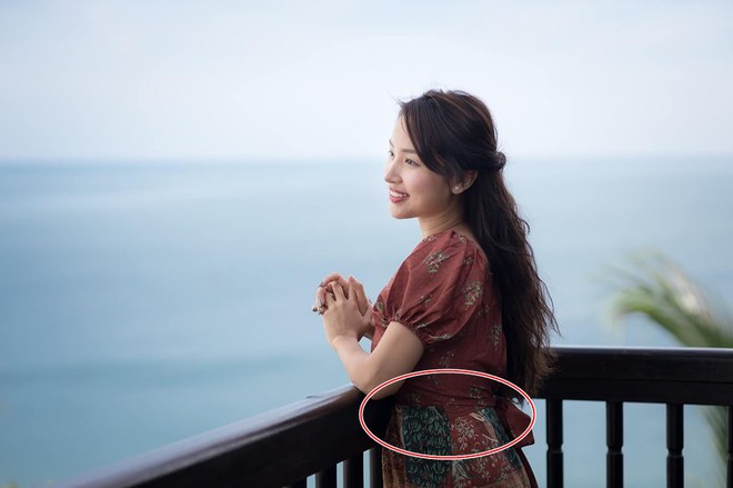 Lộ bụng to, mặc đồ rộng lại thường xuy&ecirc;n đăng ảnh che kh&eacute;o v&ograve;ng 2, nghe n&oacute;i MC V&acirc;n Hugo đang mang thai nữa ha? - Ảnh 2.