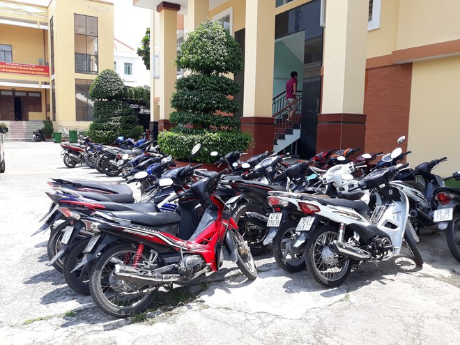 Băng nhóm trộm 9 xe máy trong dãy trọ sinh viên ở Sài Gòn khai gì? - Ảnh 3.