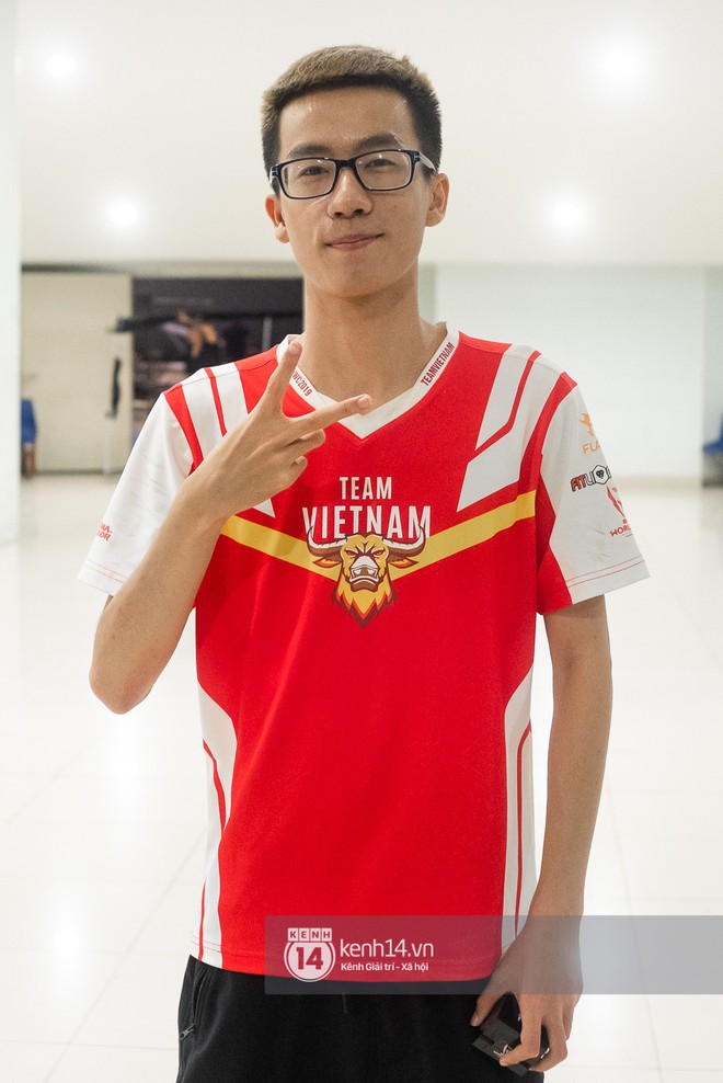 Chân dung tuyển thủ Team Flash: Nhà đương kim vô địch AWC 2019, những người hùng của nền esports Việt - Ảnh 5.