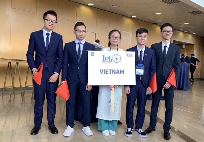 Nữ sinh Thanh Hoá đạt kết quả kép Olympic Vật lý Quốc tế 2019 - Ảnh 1.