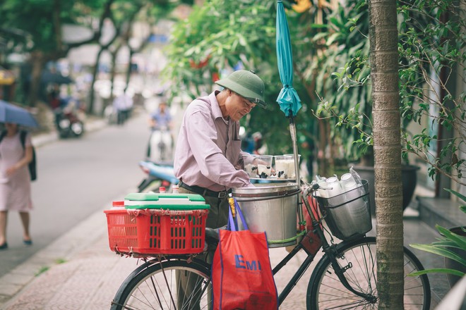 Không phải vua tào phớ hay hoàng hậu tào phớ, ước mơ của tuổi thơ bao đứa trẻ chính là chiếc xe đạp tào phớ này - Ảnh 1.