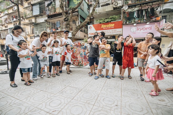 Những thành quả đáng nhớ của biệt đội siêu nhí anh hùng sau 2 ngày mang sân chơi thật trở lại khu dân cư - Ảnh 2.