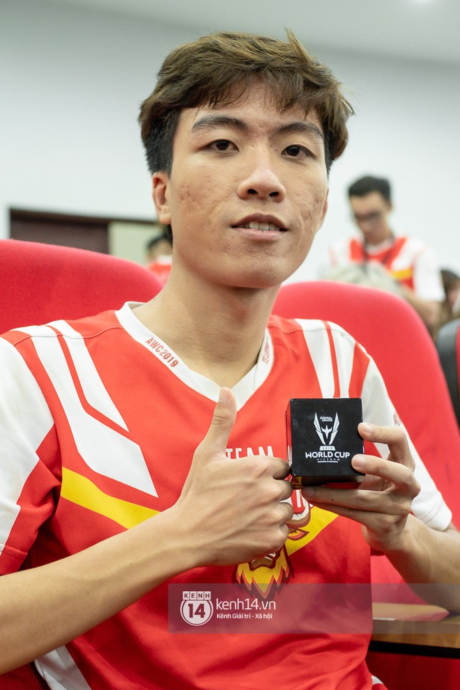 Chân dung tuyển thủ Team Flash: Nhà đương kim vô địch AWC 2019, những người hùng của nền esports Việt - Ảnh 8.