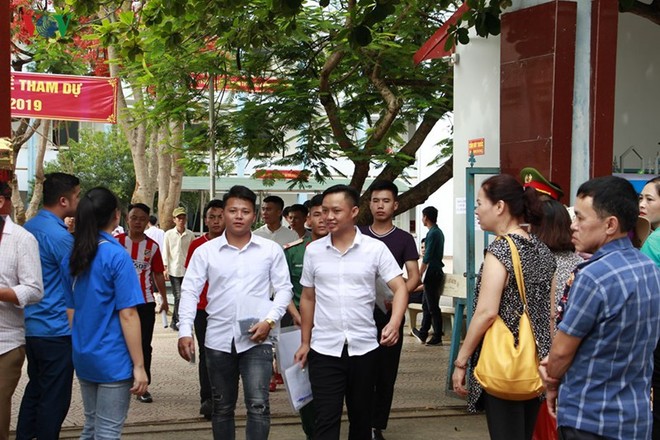 14/25 trường THPT v&agrave; D&acirc;n tộc Nội tr&uacute; ở Lai Ch&acirc;u đạt tốt nghiệp 100% - Ảnh 1.