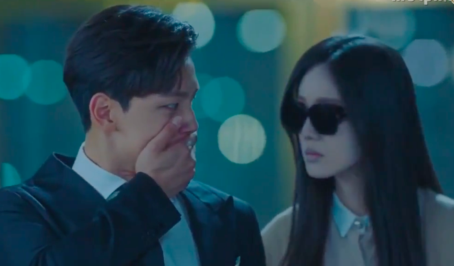 Netizen mếu m&aacute;o sau 2 tập của Hotel Del Luna: Chất như IU doạ giết &ldquo;ma mới&rdquo; Yeo Jin Goo đến mức tức tưởi su&yacute;t bỏ đi - Ảnh 8.