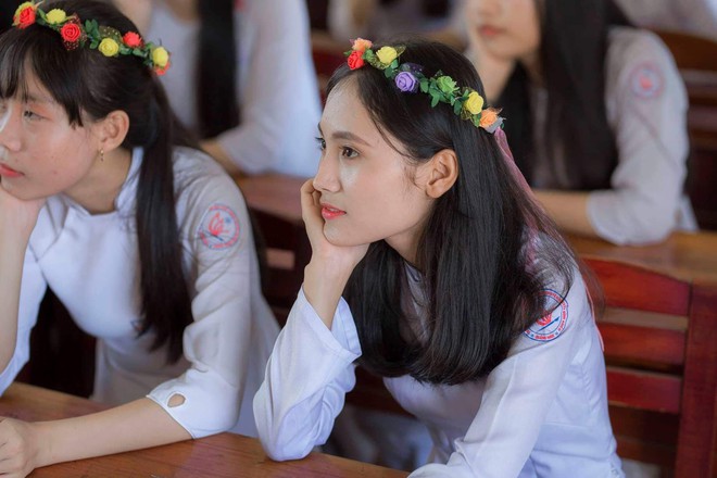 Hơn cả một học sinh giỏi: Vượt qua nỗi đau mất mẹ, nữ sinh Quảng Nam vươn lên đạt điểm văn cao nhất cả nước trong kỳ thi THPT Quốc gia 2019 - Ảnh 8.