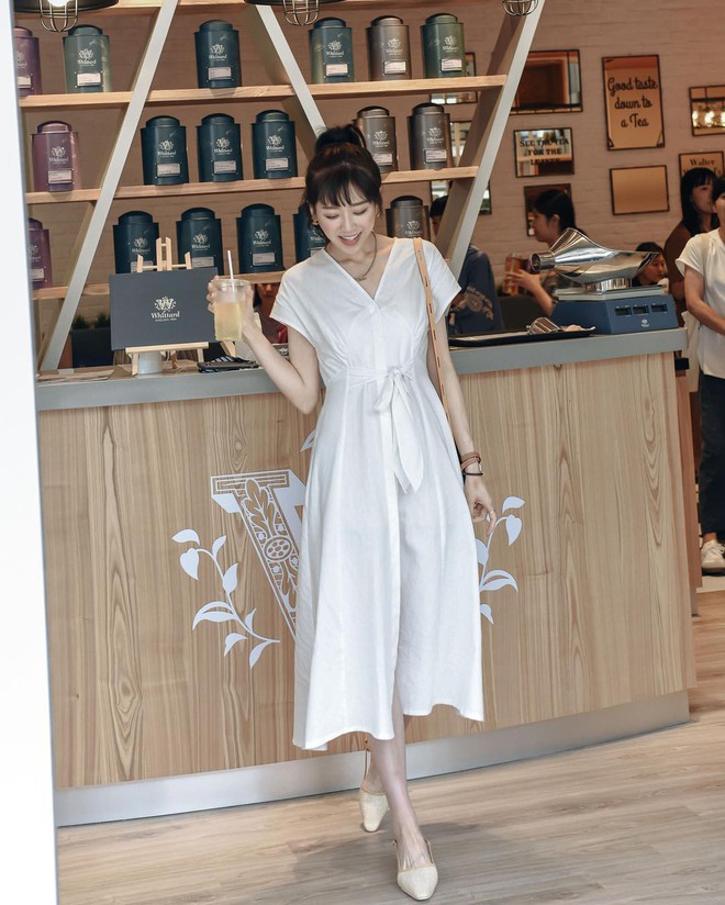 Váy cưới tay ngắn đơn giản kín đáo phong cách Hàn Quốc 1061