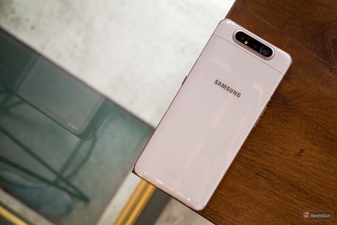 Trên tay Samsung Galaxy A80: Chiếc điện thoại hứa hẹn làm chao đảo cộng đồng livestream trong năm nay - Ảnh 9.