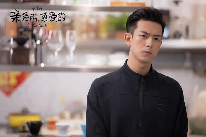 Lộ ảnh thời ngố t&agrave;u của L&yacute; Hiện: Ai m&agrave; ngờ L&atilde;o Đại so&aacute;i kh&iacute; ng&uacute;t ng&agrave;n c&oacute; m&agrave;n dậy th&igrave; ấn tượng thế n&agrave;y - Ảnh 1.