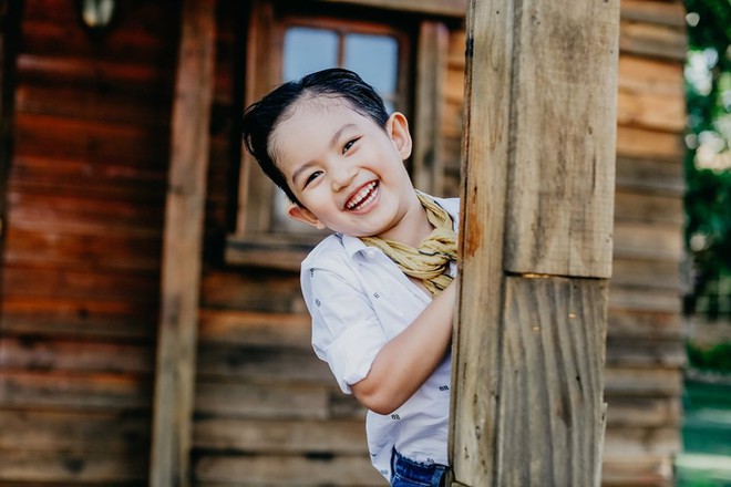 Không chỉ nhảy giỏi, con trai nhà Khánh Thi khiến bao người tan chảy bởi loạt biểu cảm chuẩn soái ca nhí - Ảnh 2.