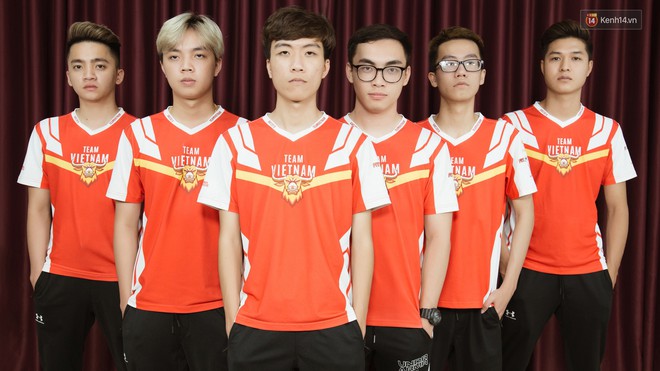Team Flash - Những nh&agrave; t&acirc;n v&ocirc; địch Li&ecirc;n Qu&acirc;n thế giới với giải thưởng khủng 4,6 tỷ đồng: Ch&uacute;ng m&igrave;nh chơi cho vui, ai ngờ v&ocirc; địch - Ảnh 3.
