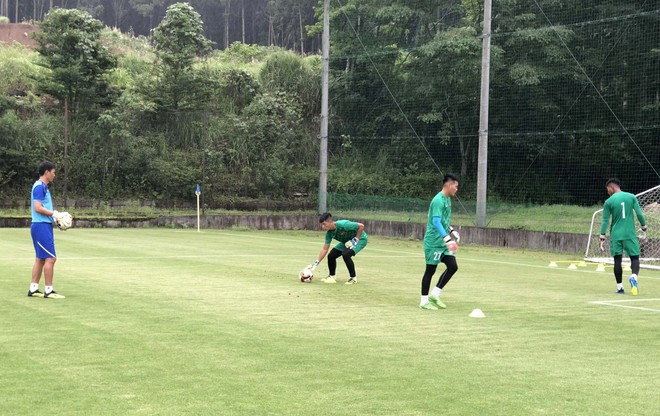 ĐT U18 Việt Nam tập trung cao độ ngay buổi đầu tập luyện tại Gotemba (Nhật Bản) - Ảnh 4.