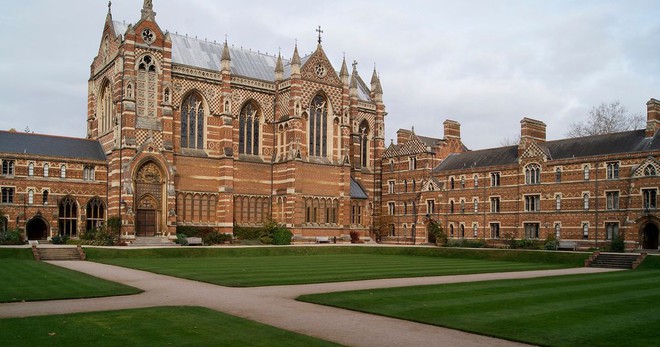 Top 10 trường Đại học danh tiếng nhất thế giới: ĐH Oxford tiếp tục dẫn đầu, ĐH Harvard trung thành với vị trí thứ 6 - Ảnh 1.