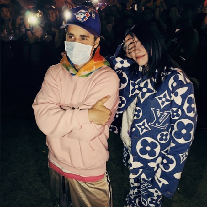 Idol c&oacute; t&acirc;m nhất hệ mặt trời Justin Bieber: Hợp t&aacute;c c&ugrave;ng chưa đủ, nay lại c&ocirc;ng khai fanboy ngược trở lại Billie Eilish - Ảnh 2.