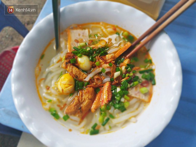 Ch&acirc;u B&ugrave;i từng khen nức nở b&aacute;nh canh của qu&aacute;n n&agrave;y nhưng sự thật l&agrave; thế n&agrave;o? - Ảnh 3.