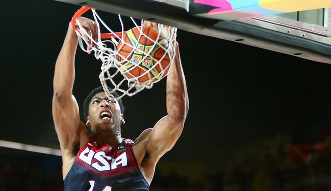 &Ocirc;m mộng v&ocirc; địch NBA, bạn th&acirc;n LeBron James r&uacute;t lui khỏi FIBA World Cup - Ảnh 1.