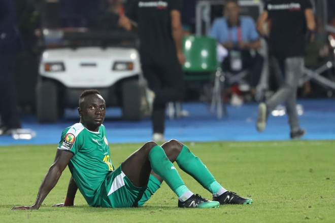 Máu đổ, thót tim vì VAR, tuyển Algeria lên ngôi vô địch châu Phi sau gần 3 thập kỷ chờ đợi - Ảnh 9.