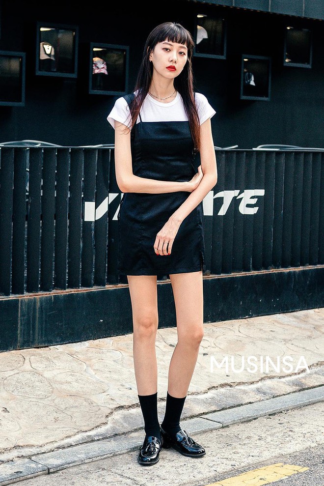 Toàn đồ basic nhưng mô đen hết cỡ, street style Hàn Quốc tuần qua sẽ khiến bạn muốn copy ngay và luôn - Ảnh 3.