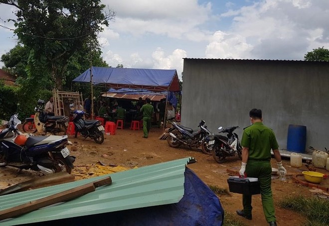 Người cha tử vong sau 3 ng&agrave;y bị con trai đạp tr&uacute;ng bụng - Ảnh 1.