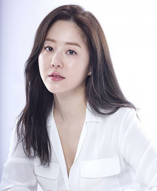 Lời khuy&ecirc;n kim cương từ c&aacute;c sao H&agrave;n: 7 b&iacute; k&iacute;p skincare c&oacute; thể mang đến cho bạn l&agrave;n da đẹp căng giống họ - Ảnh 3.